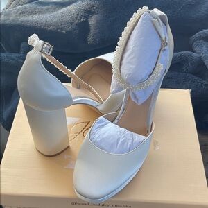Jewel Badgley Mischka Noble Bridal Block Heels - White